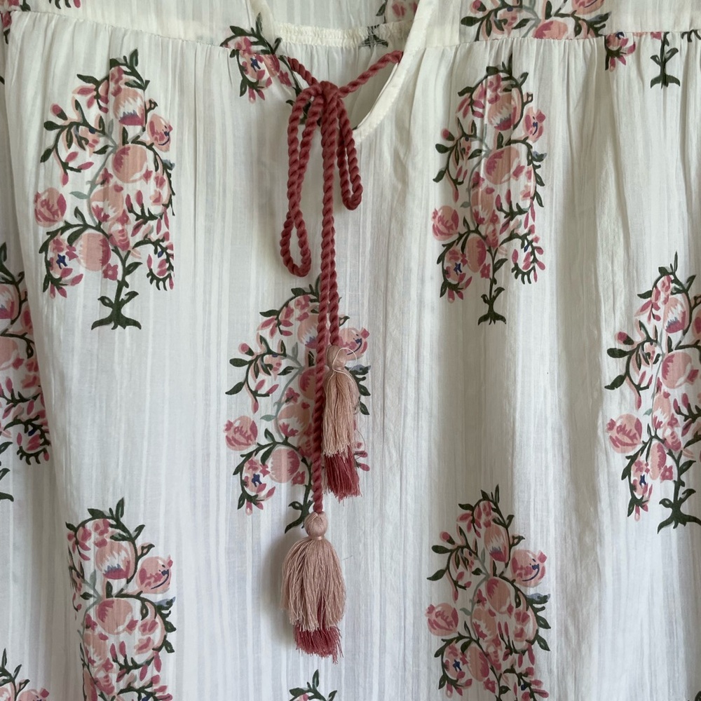 Calypso St. Barth White Blouse with Pink Floral Motif and Tassel Tie - Picture 4 of 8